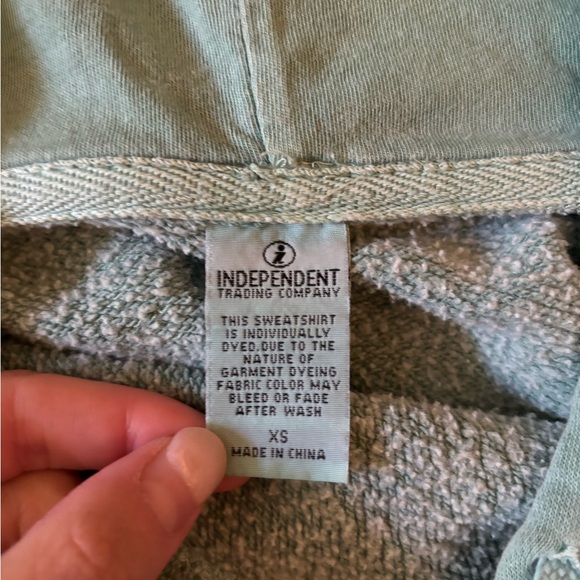 Cape Cod Beachcomber Oval-B Hooded Sweatshirt - Picture 3 of 4